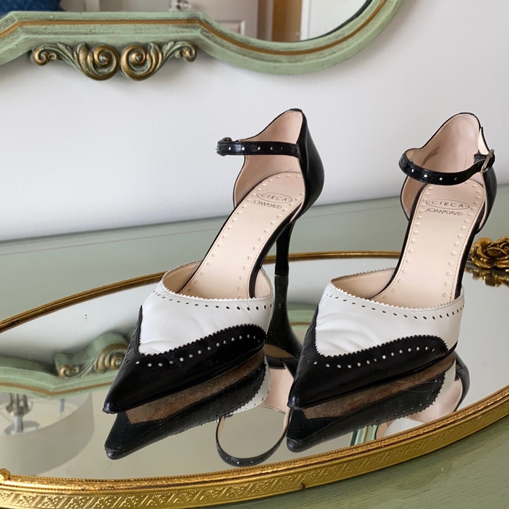 Joan And David Circa black and white stadium Mary Jane. Size 6.5